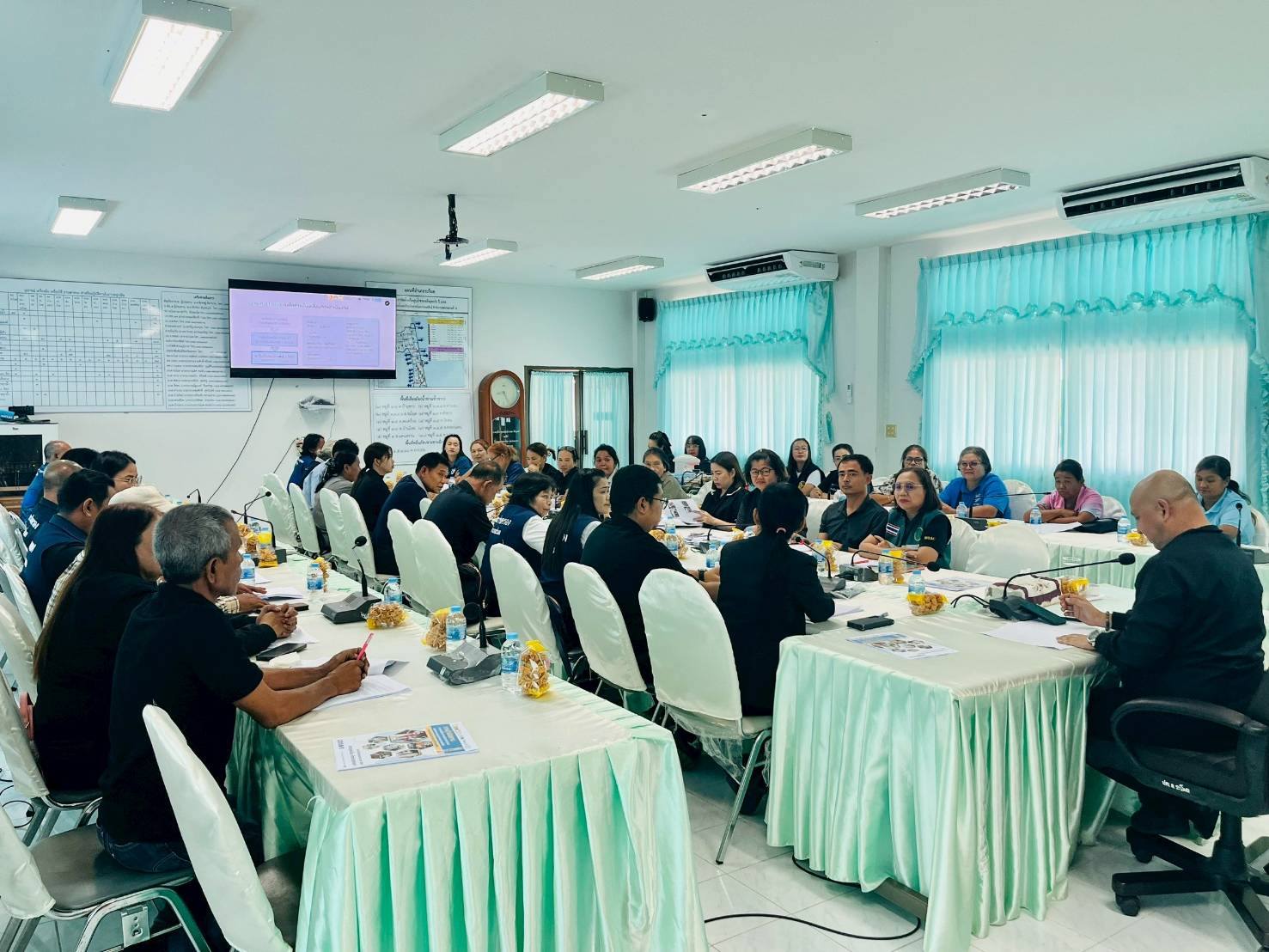 พช.ระโนด ดำเนินการประชุมบูรณาการกลไกการขับเคลื่อนการจัดความยากจนระดับอำเภอ
